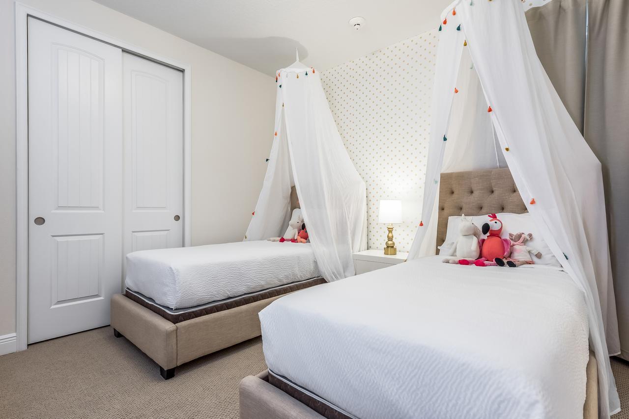 Exquisite Home With Media Room & Games Near Disney By Rentyl - 7600M オーランド エクステリア 写真